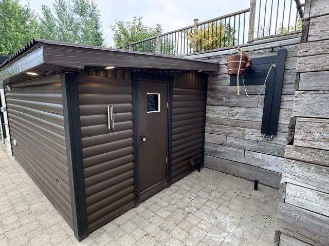 Private backyard frame sauna — Manotick, 2025